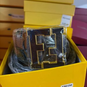 Ceinture noire lettre F